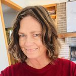 Julie Sinclair - @julie.sinclair.9256 - Instagram