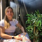 Julie M.A. Toppet-Hoegars - @julietoppet - Instagram