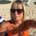 Julie Bowden - @juliebwdn - Instagram