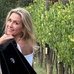 Julie Decker - @im.just.jules - Instagram