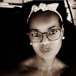 Juliet Hall - @island_mamaj - Instagram