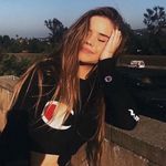 Juliet Lloyd-White - @chalfblood_juliet - Instagram