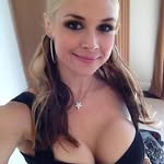 Julie McCall - @juliemccall500 - Instagram