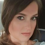 Julie Moss - @july.moss - Instagram