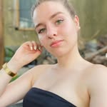 Juliet Rollins - @nineforehus - Instagram