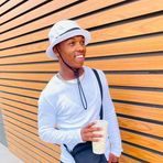 Junior Li - Facebook