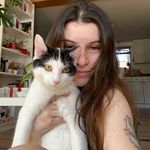 JUSTINE HEBERT - @justine.hebert - Instagram