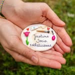 Justine | Socio-esthéticienne & masseuse bien-être - @justine_mainslumineuses - Instagram