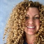 Kacey White - @curly.haired.chef - Instagram
