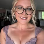 Kaitlin Lake - @klake19 - Instagram