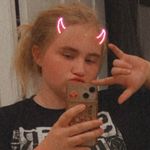 Kaitlin Short - @snoozingblu - Instagram