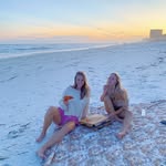 Kaitlyn + Kelci - @kaitlyn.kelci.closet - Instagram