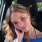 Kaitlyn Dunn - @kaitlynthemeadow - Instagram