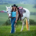 Kaitlyn Hess - @crash_chaos_creator - Instagram