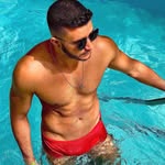 Kaleb Weaver - @harlotyardarm - Instagram