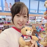 Kaley Copeland - @chungnghiepnganthuy - Instagram