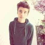 Kam Collins - @01weeklychrisfanpage - Instagram