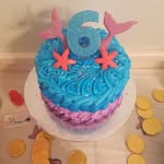 Kandi - @kandisweettreats - Instagram