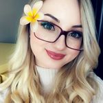 Kara - @karabernardbeauty - Instagram