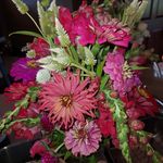 Kara Deaton - @field_and_vase - Instagram