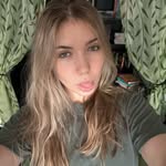 Kara - @_karareadsbooks - Instagram