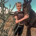 Kara Tobin - @komoraszent - Instagram