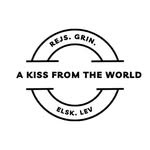 Karen Bender - @akissfromtheworld - Instagram