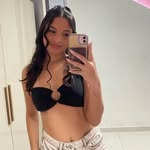 Karen Roberta - @karenroberta.__ - Instagram