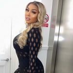 Karen Button - @karenbutton - Instagram