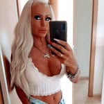 Karen Downs - @beachmoneybossbabe - Instagram