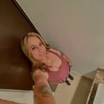 Karen Fly - @karennfly - Instagram