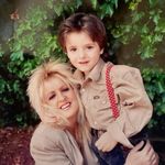 Karen’s Pre-Loved Clothing - @karengrimaldiclothing - Instagram