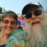 Karen Kyle - @mamakylevibes - Instagram