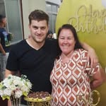 Karen Pio - @karenpioogo - Instagram