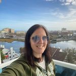 Karen Stull Vlosich - @kmvkarebear - Instagram