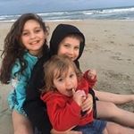 Kari Dickson Beserra - @karibeserra - Instagram