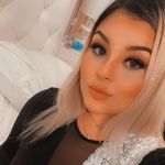 KARi - @karijay0811 - Instagram