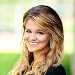 Kari McGee - @karicentury21 - Instagram