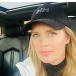Kari Richardson - @karirichardsonart - Instagram