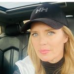 Kari Richardson - @karirichardsonart - Instagram