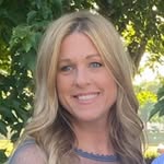 Kari Schultz - @karischultz401 - Instagram