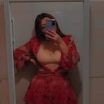 Kari Suarez - @karimearlett123 - Instagram