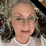 Karie Lang - @80zqueenbee - Instagram