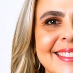 Karine Tofanelli Souza - @karinetofanellibeauty - Instagram