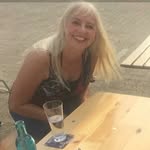 Karin Decker - @lolapera23 - Instagram