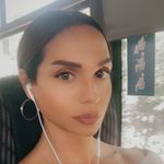 Karin - @karinna_perry - Instagram
