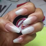 Karina Disla - @dkarinabeautynails - Instagram