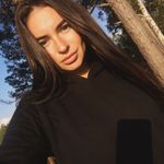 Karina Hicks - @karinahicks87 - Instagram