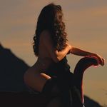 Karina Clowes - @karinaclowesmusic - Instagram
