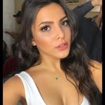 Karina Moises - @pamela16147 - Instagram
